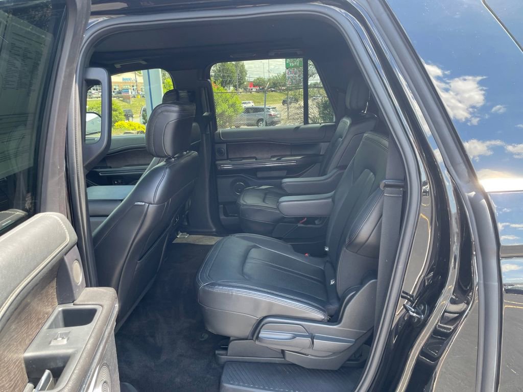 Used 2018 Ford Expedition Max Limited w/ Equipment Group 301A AWD/4WD image 15