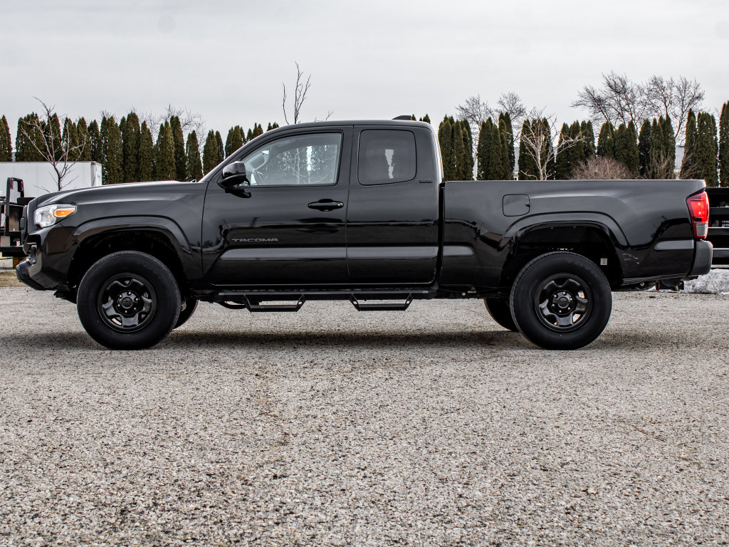 Used 2023 Toyota Tacoma SR5 image 4