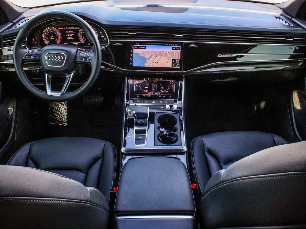 Used 2025 Audi Q7 2.0T Premium w/ Convenience Package AWD/4WD image 39