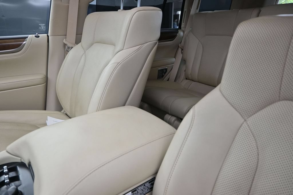 Certified 2021 Lexus LX 570 4WD w/ Luxury Package image 14
