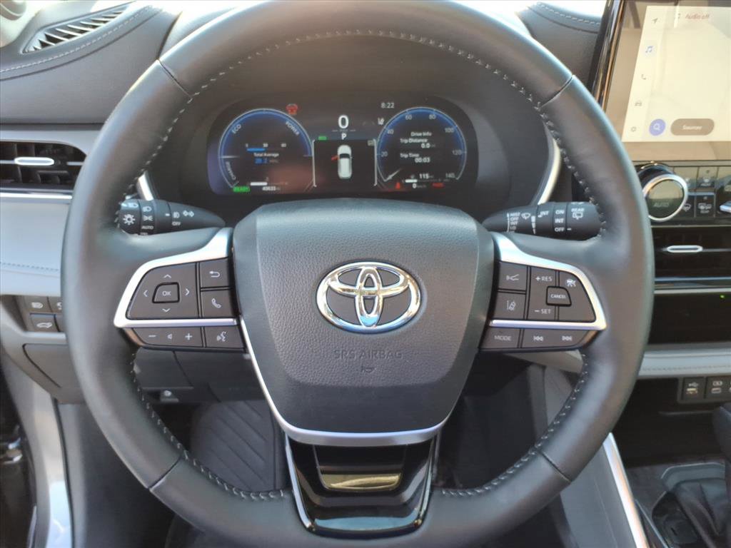 Used 2023 Toyota Highlander Limited image 29