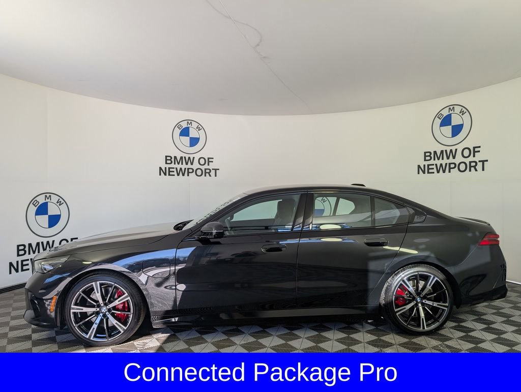 Certified 2026 BMW 550e xDrive image 5