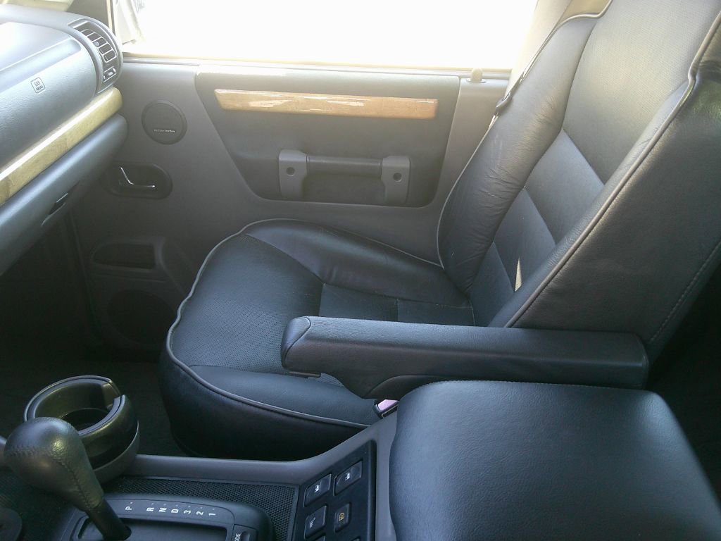 Used 2002 Land Rover Discovery SE image 15
