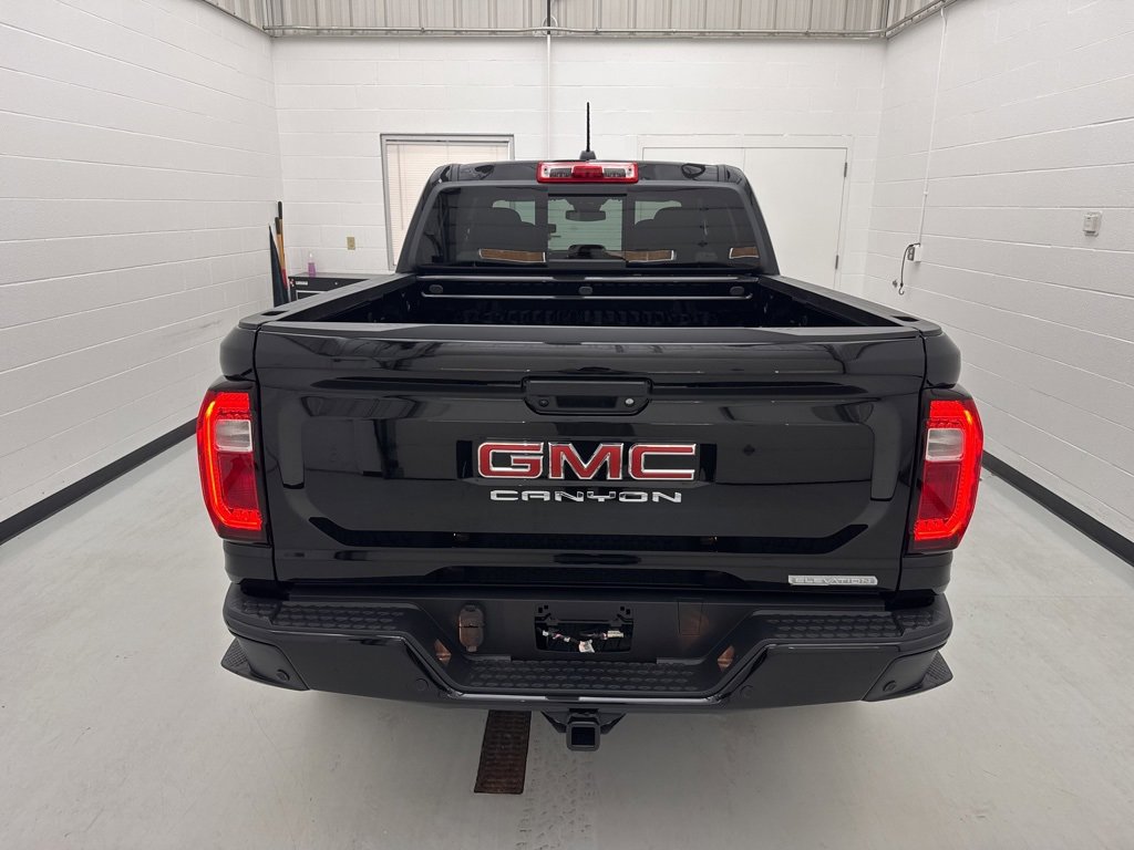 New 2025 GMC Canyon Elevation w/ Technology Package image 5