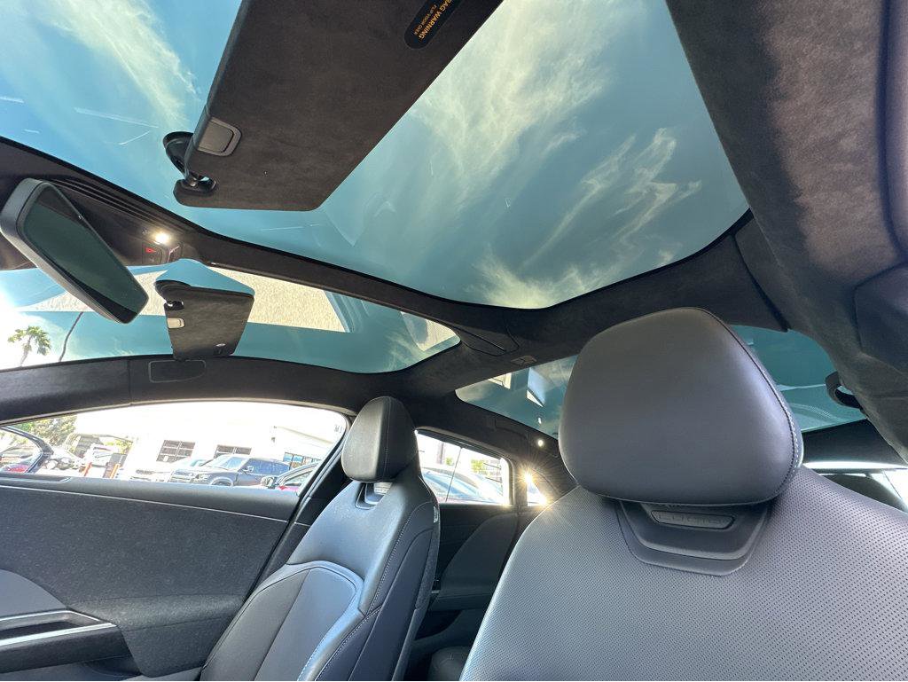 Used 2024 Lucid Air Touring image 7