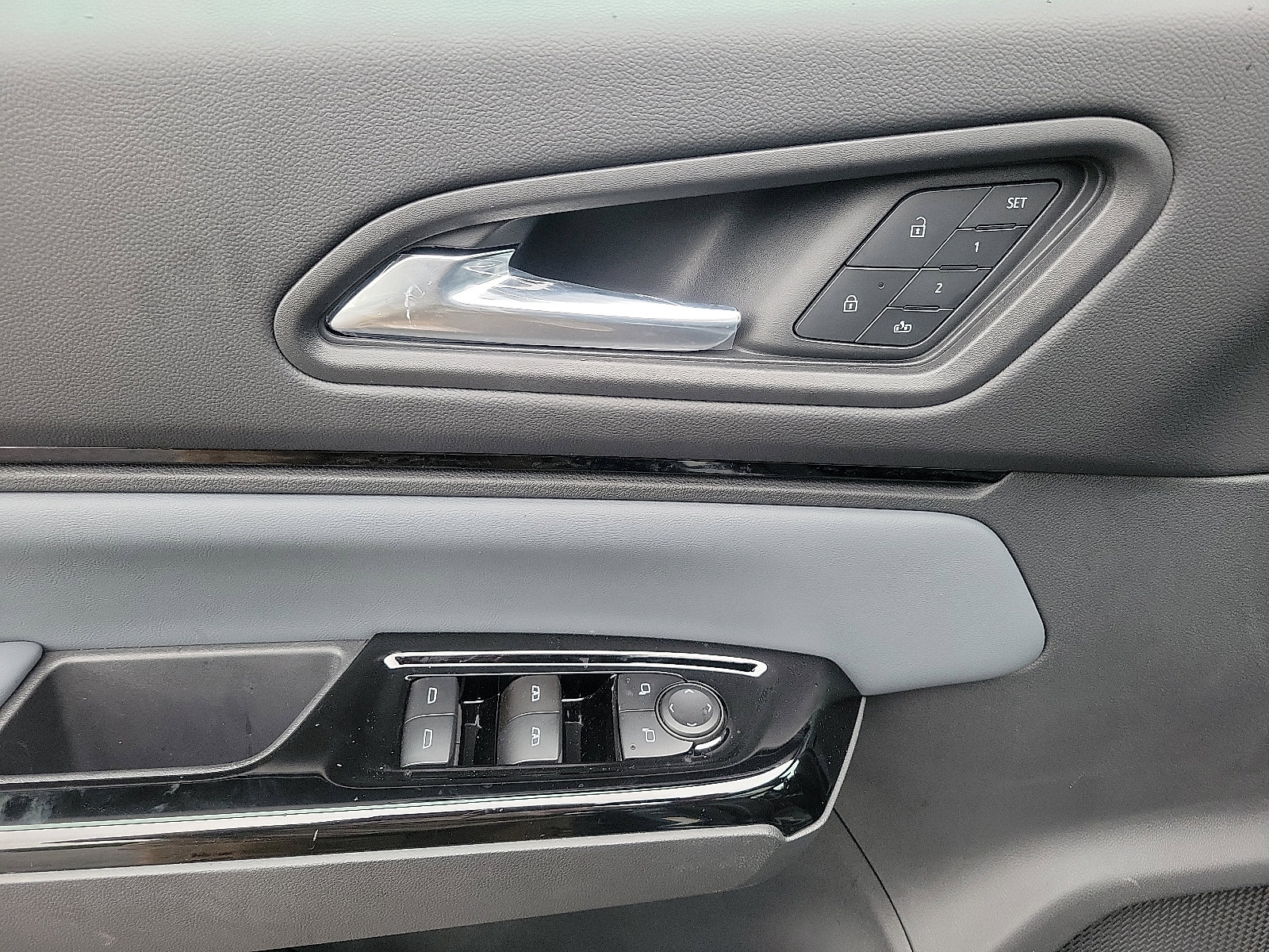 New 2025 Honda Prologue Touring image 9