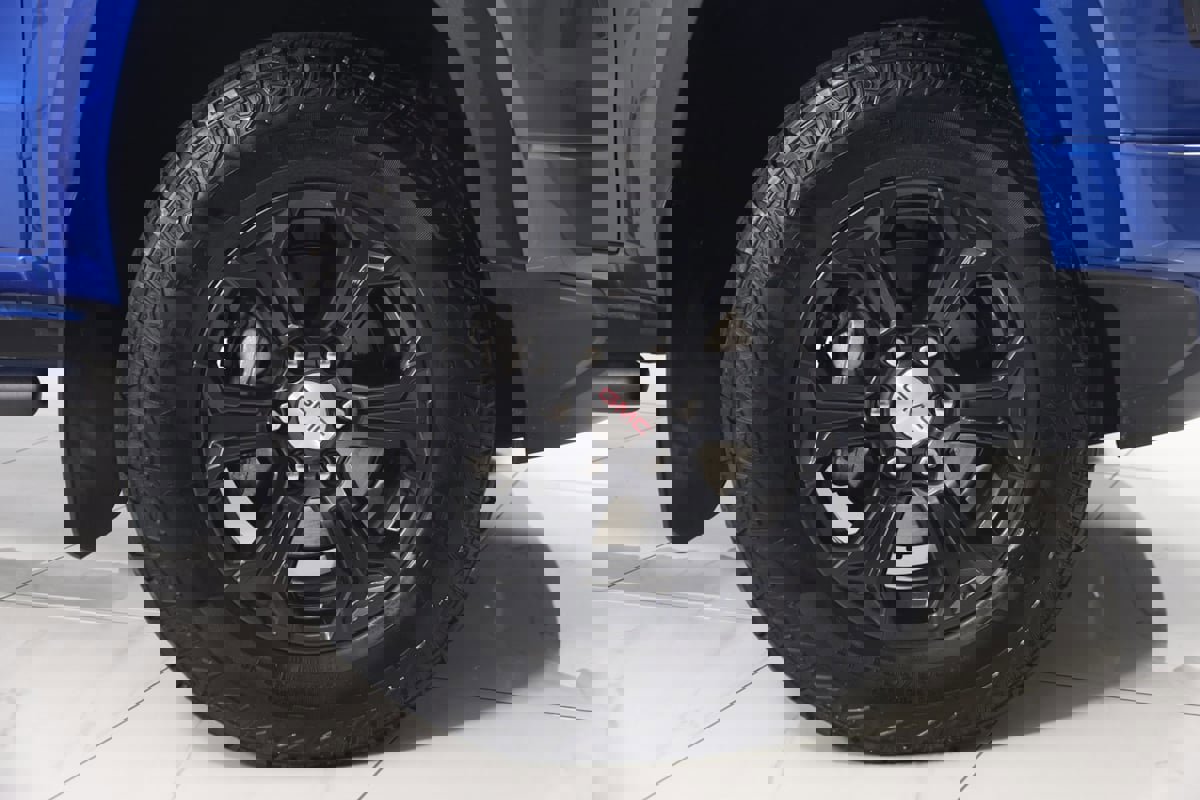 Used 2023 GMC Canyon Elevation w/ Convenience Package image 13