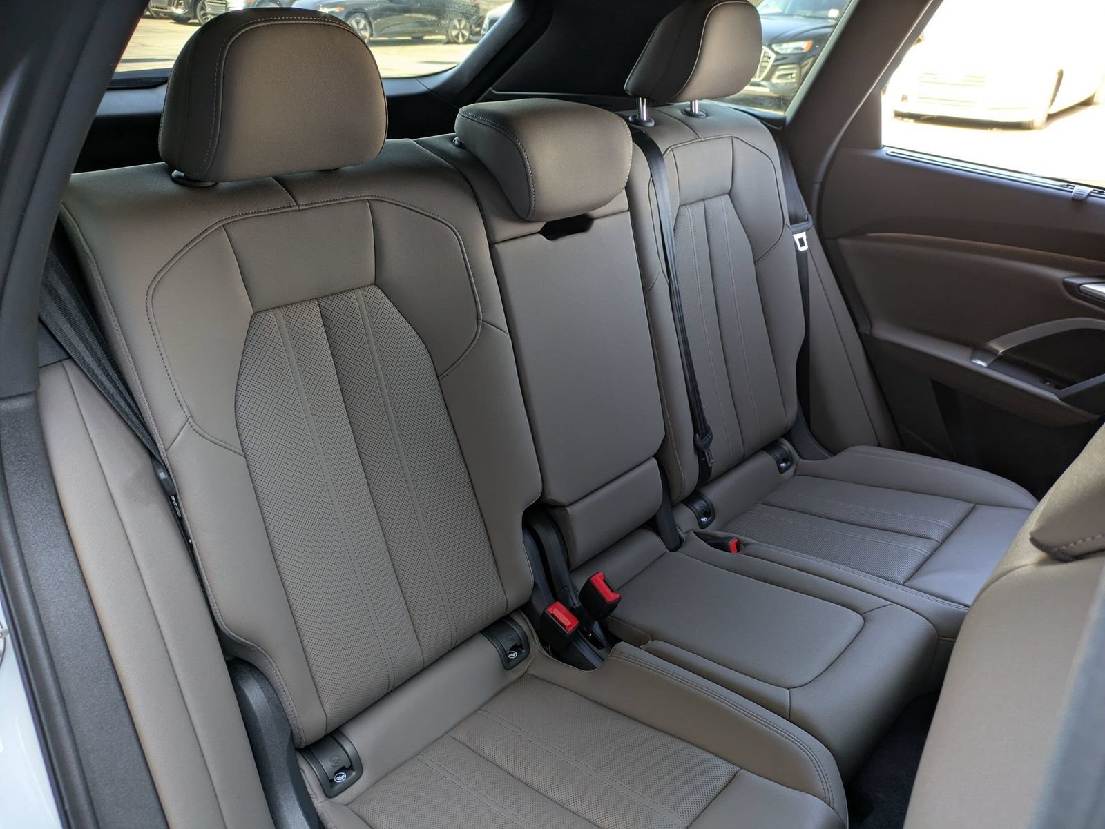 Used 2025 Audi Q5 Premium Plus w/ Premium Plus AWD/4WD image 27