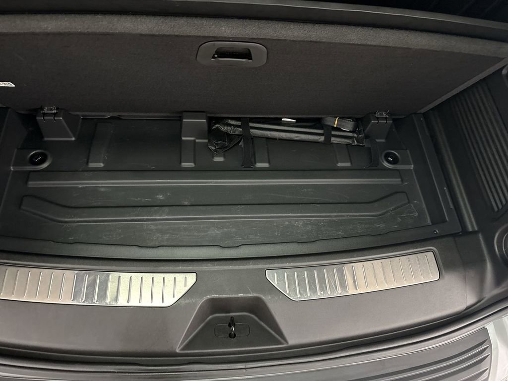 Used 2023 Chevrolet Tahoe Z71 w/ Luxury Package image 30