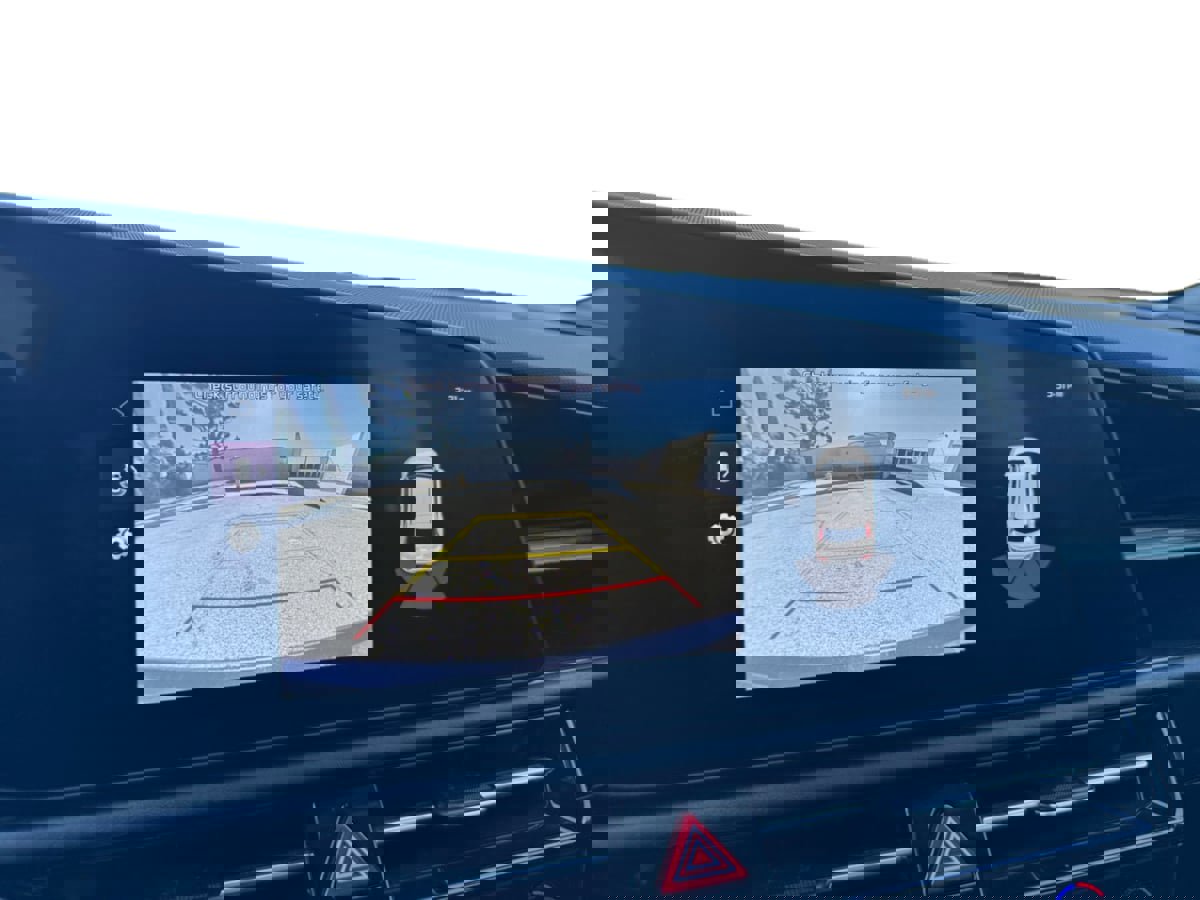 Used 2023 Kia Niro EX image 13