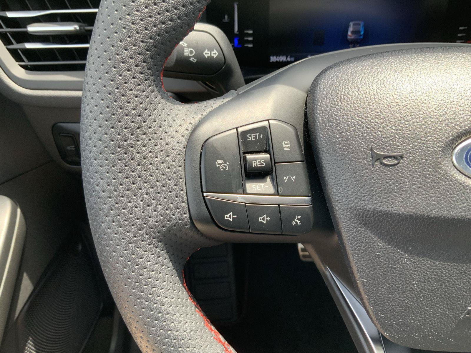 Used 2023 Ford Escape ST-Line w/ Tech Pack #1 AWD/4WD image 29