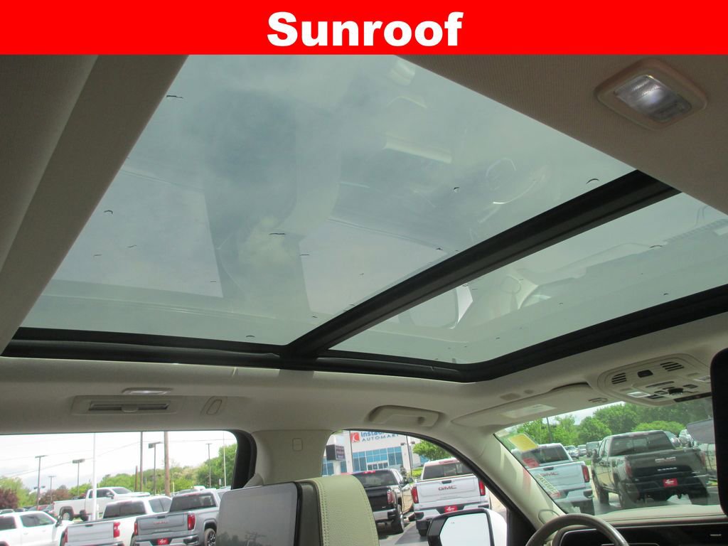 Used 2021 GMC Yukon XL Denali w/ Denali Ultimate Package AWD/4WD image 17