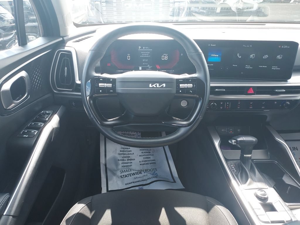 Used 2026 Kia Sorento LX FWD image 17
