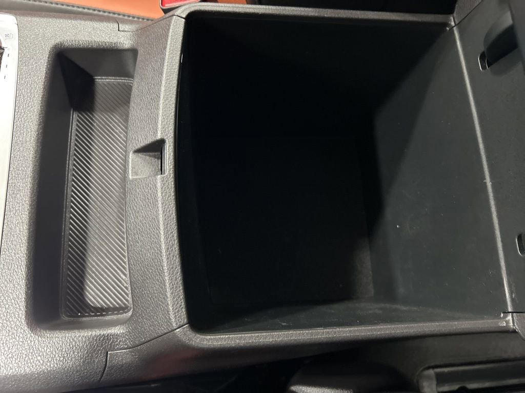 Used 2025 Kia Carnival SX image 30