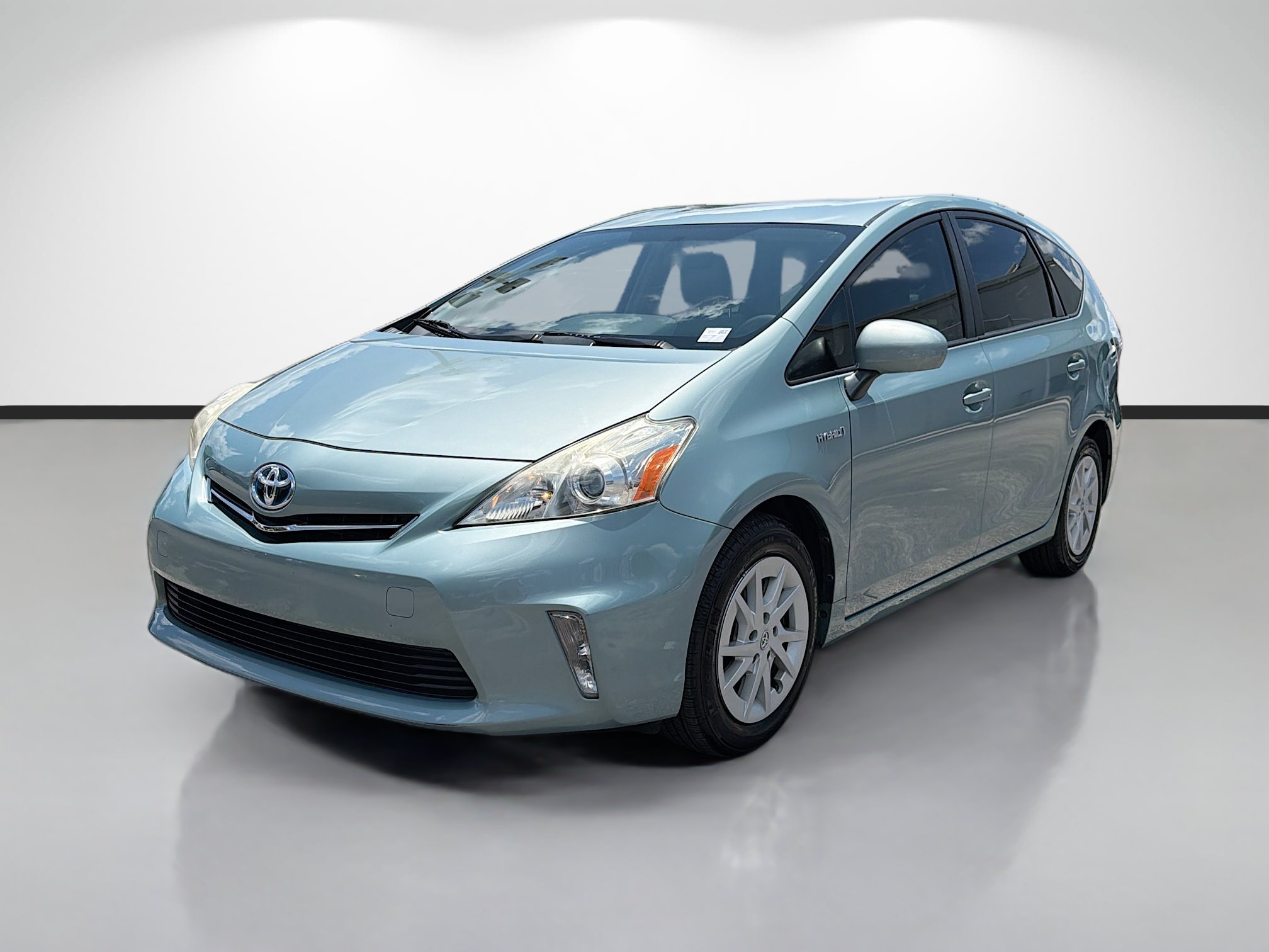 Used 2014 Toyota Prius V Two FWD image 7