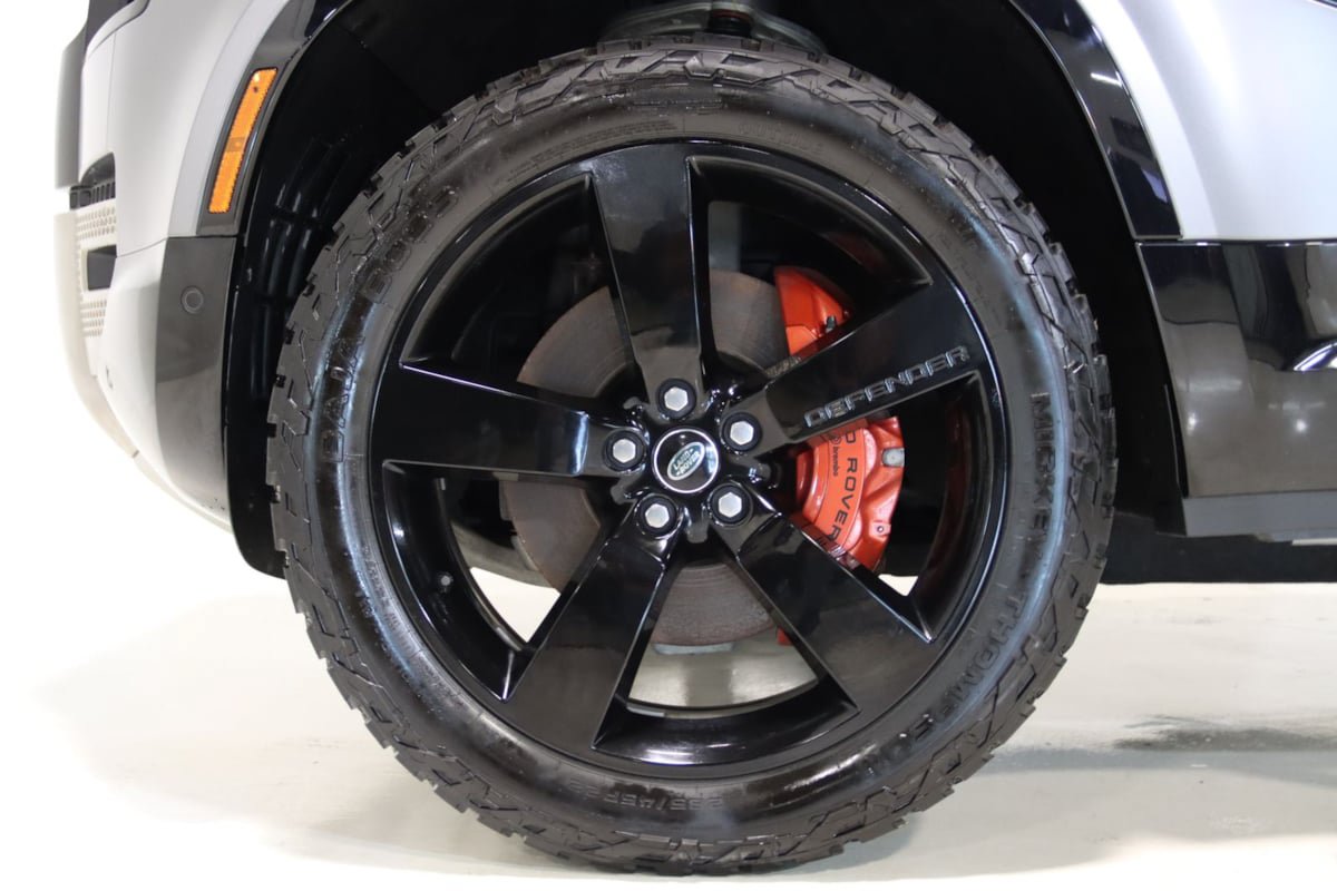Used 2023 Land Rover Defender 90 X AWD/4WD image 81