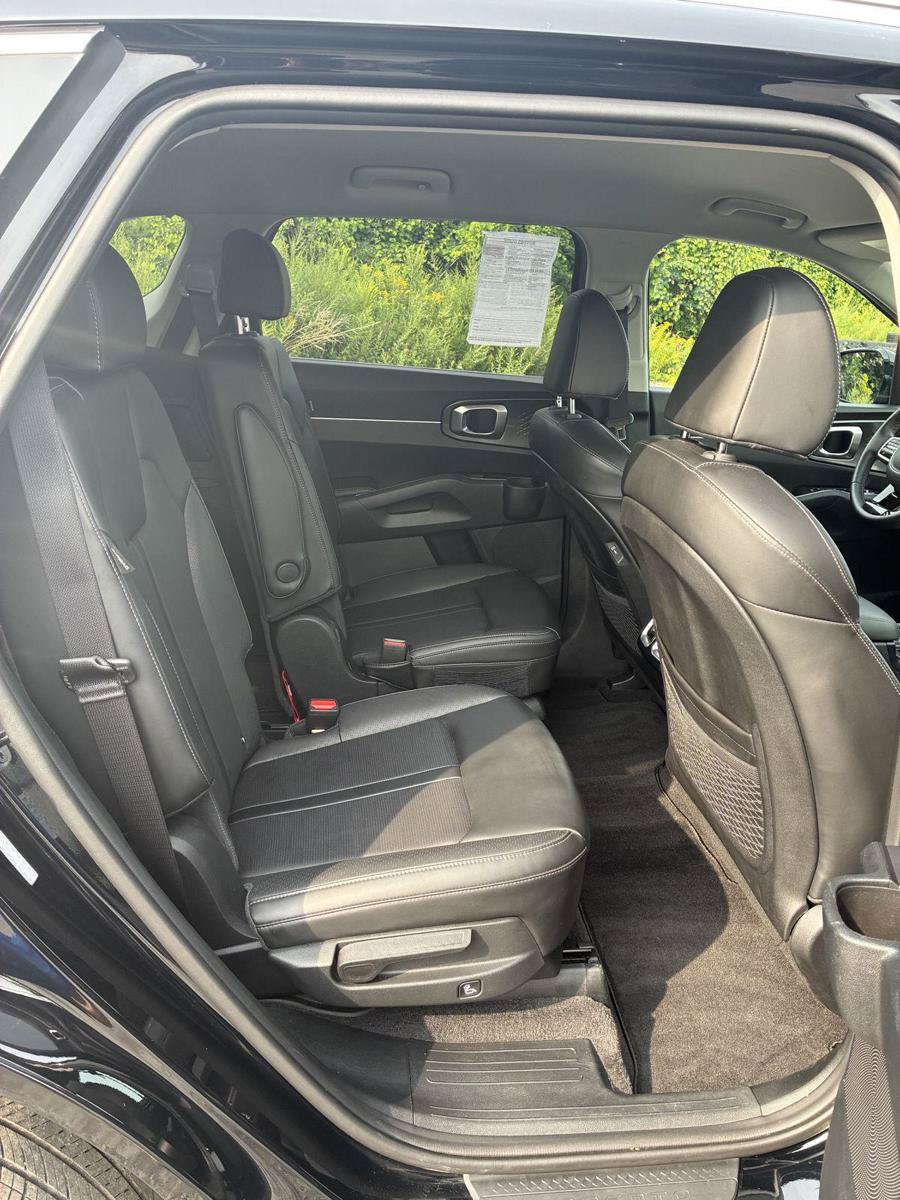 Used 2025 Kia Sorento X-Line EX AWD/4WD image 11