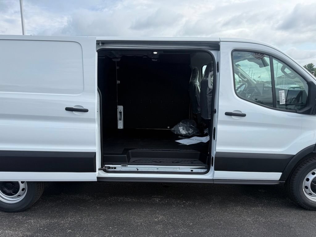 New 2026 Ford Transit 250 Low Roof w/ Load Area Protection Package RWD image 46