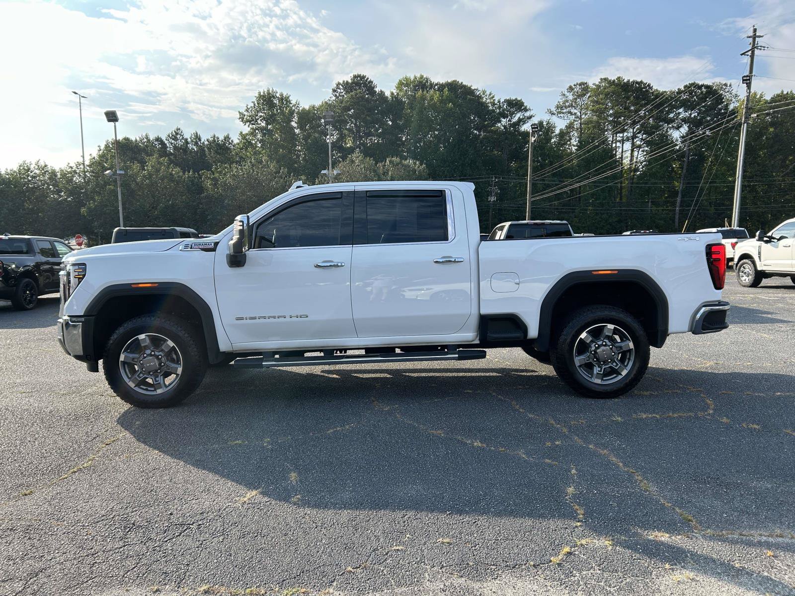 Used 2025 GMC Sierra 2500 SLT w/ SLT Premium Package AWD/4WD image 6