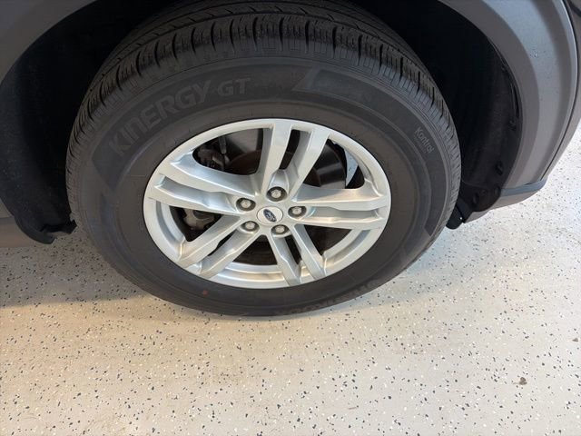 Used 2023 Ford Explorer XLT w/ Equipment Group 202A AWD/4WD image 10