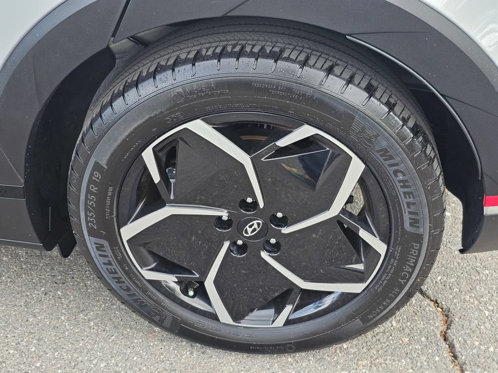 Certified 2024 Hyundai Ioniq 5 SE RWD image 8