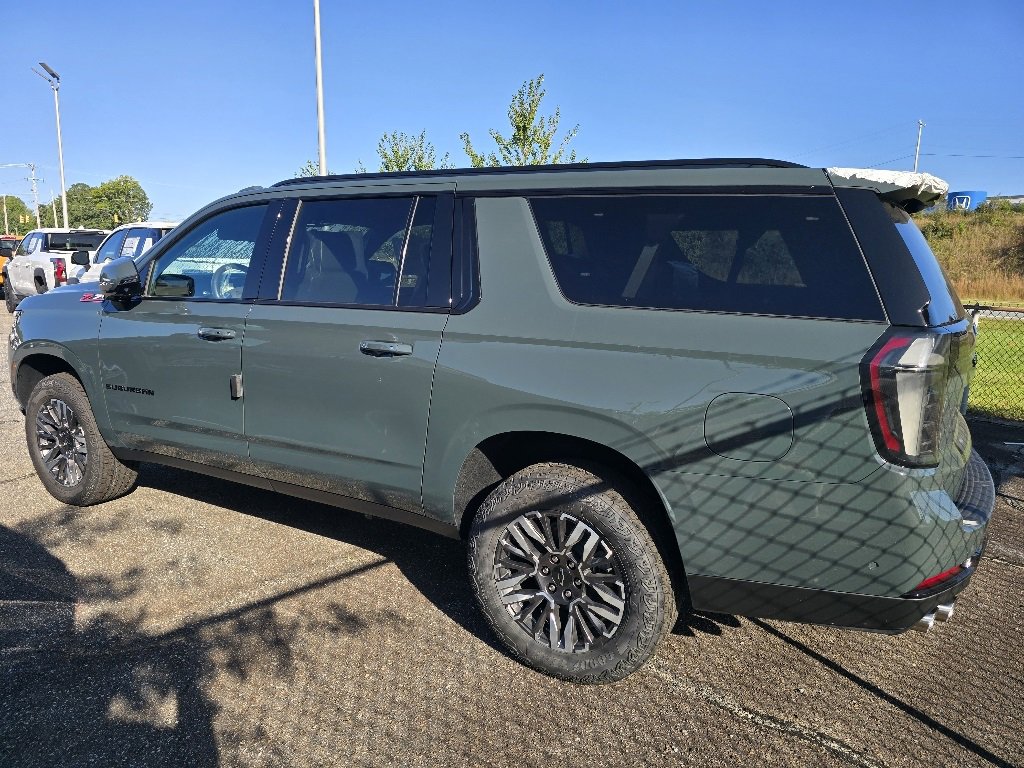 New 2026 Chevrolet Suburban Z71 w/ Comfort Package image 10