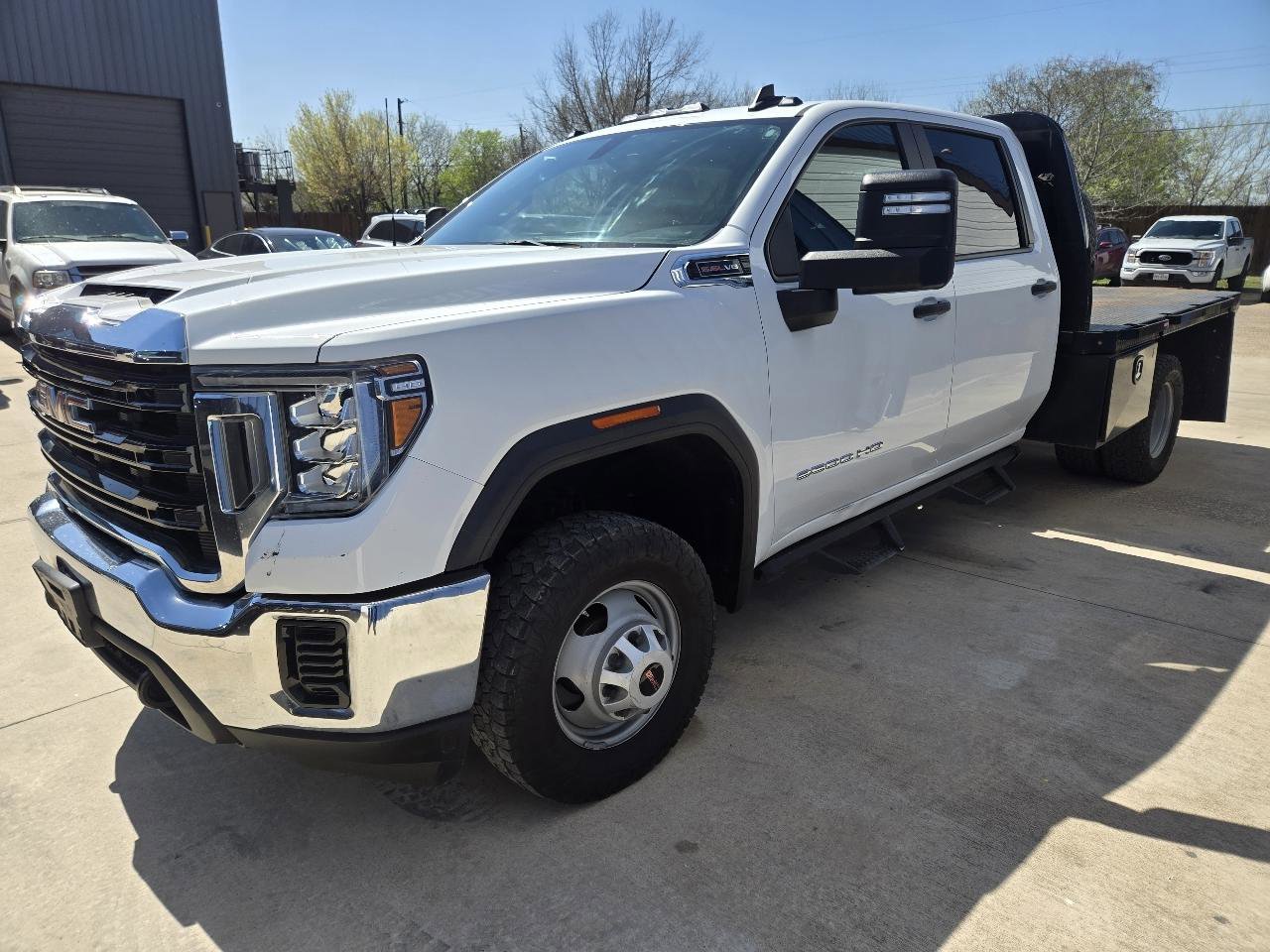 Used 2023 GMC Sierra 3500 Pro w/ Convenience Package image 1