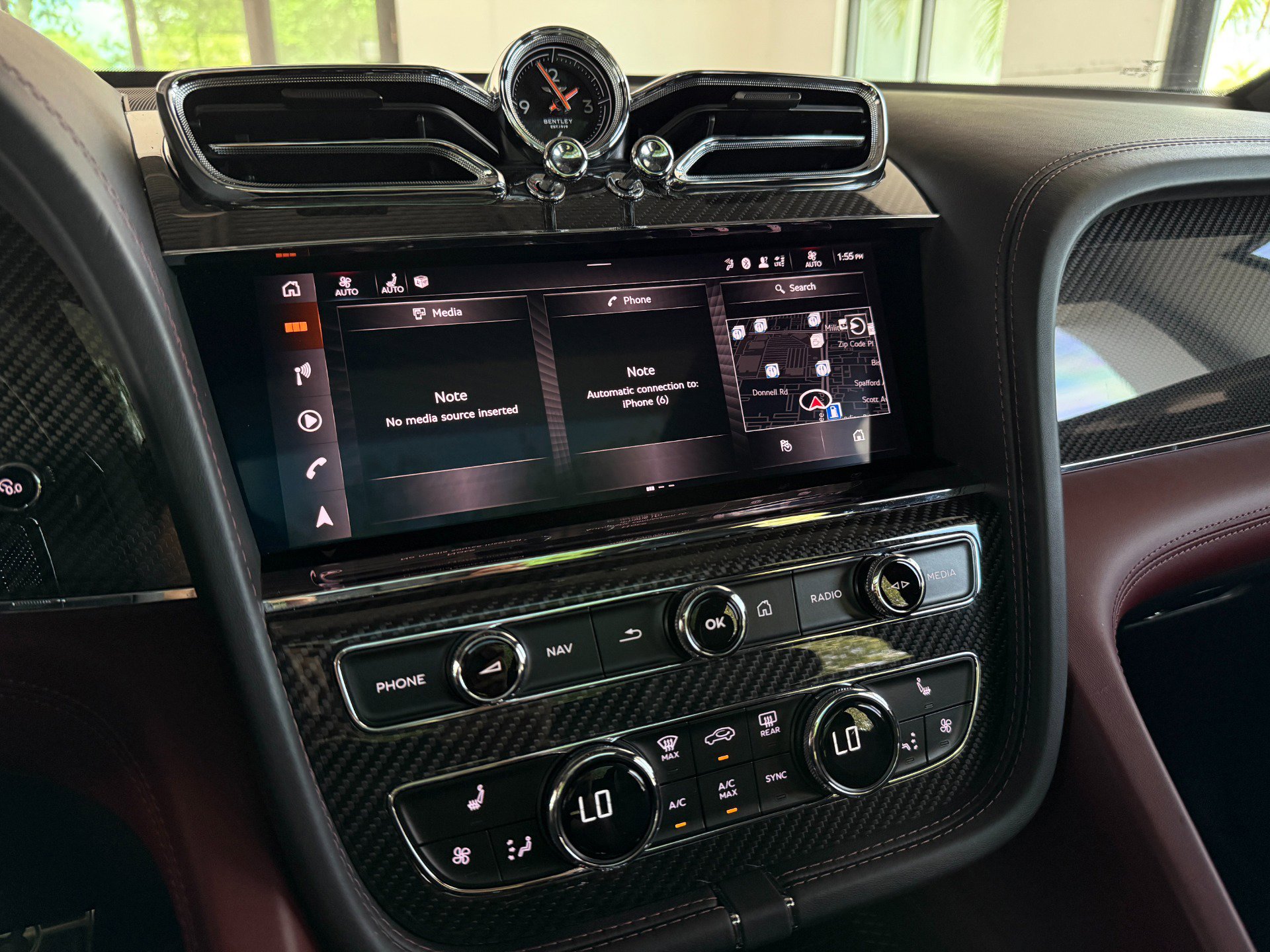 Used 2022 Bentley Bentayga AWD/4WD image 36
