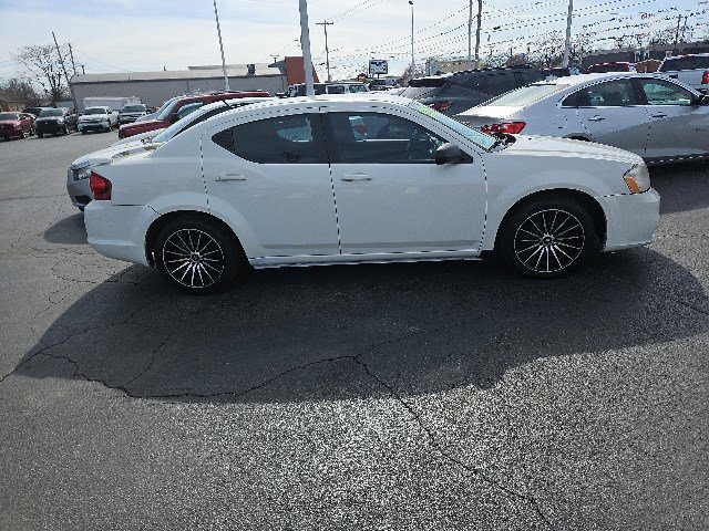 Used 2011 Dodge Avenger Heat image 2