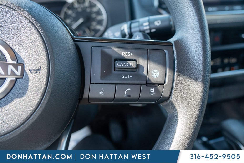 Used 2023 Nissan Rogue SV image 13