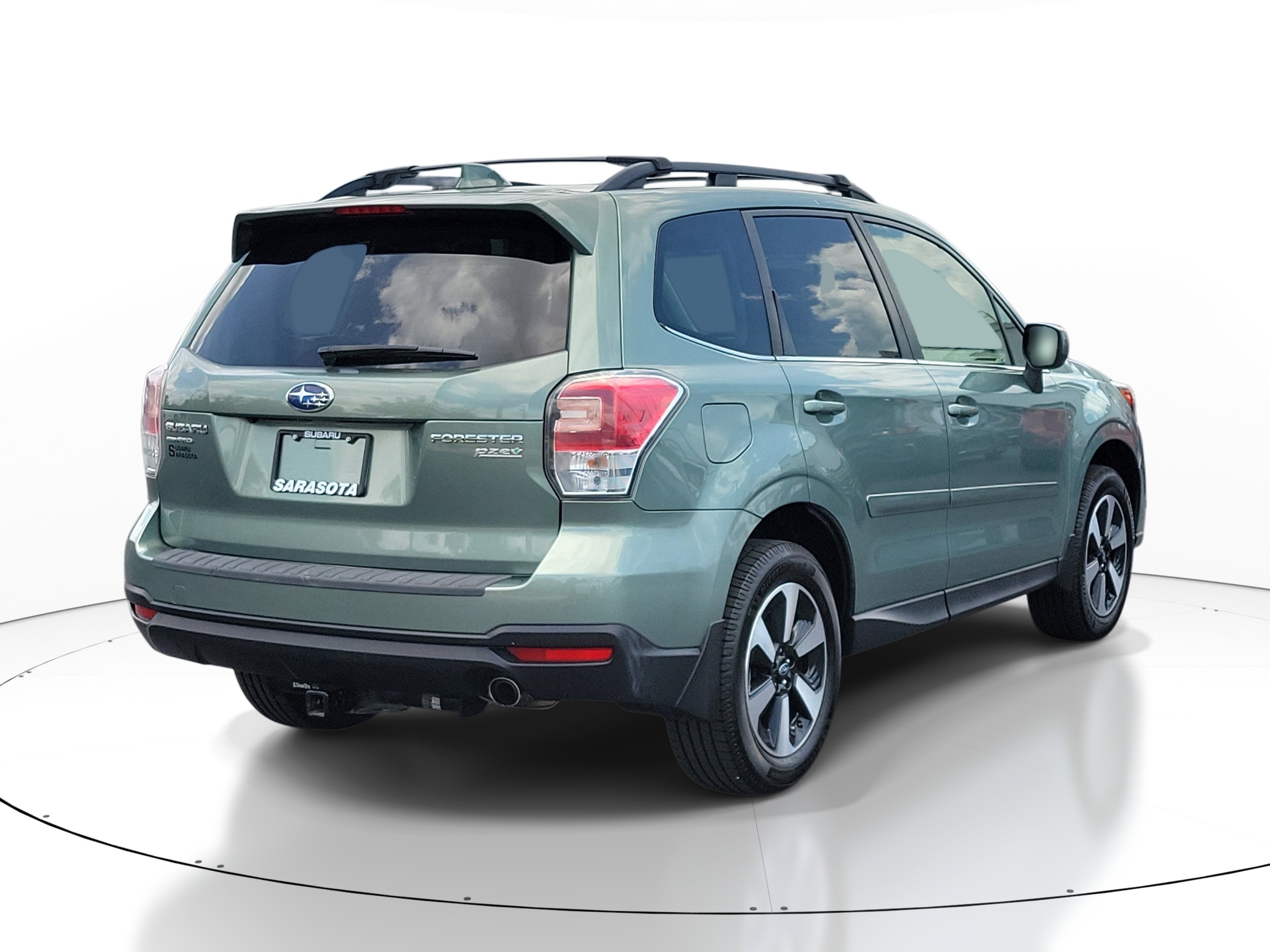 Used 2017 Subaru Forester 2.5i Limited AWD/4WD image 6