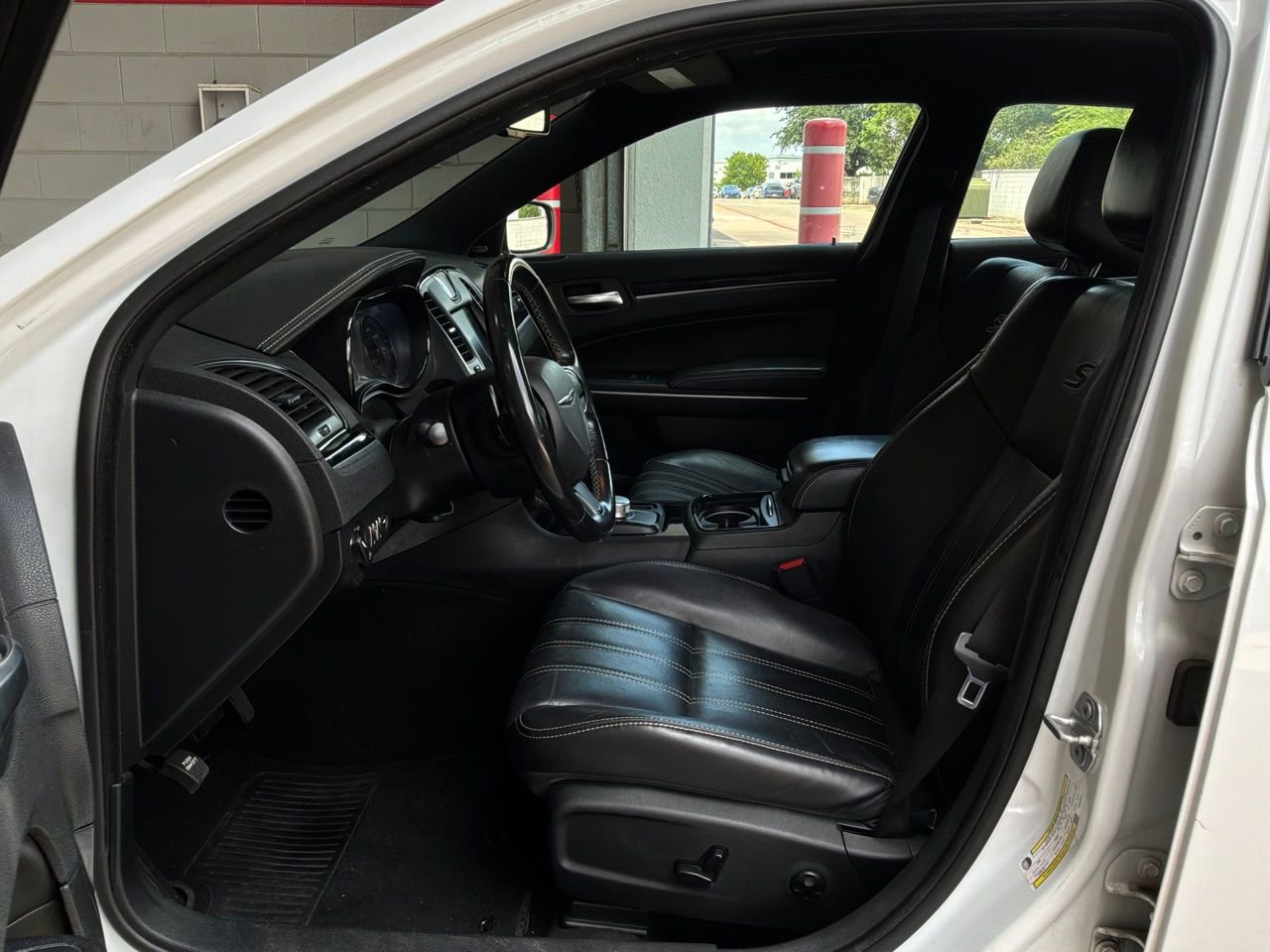Used 2019 Chrysler 300 S RWD image 10