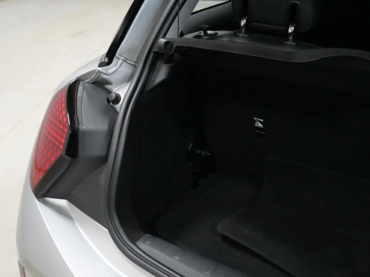 Certified 2025 MINI Cooper 2-Door Hardtop image 22