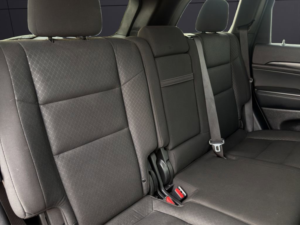 Used 2021 Jeep Grand Cherokee Laredo image 21