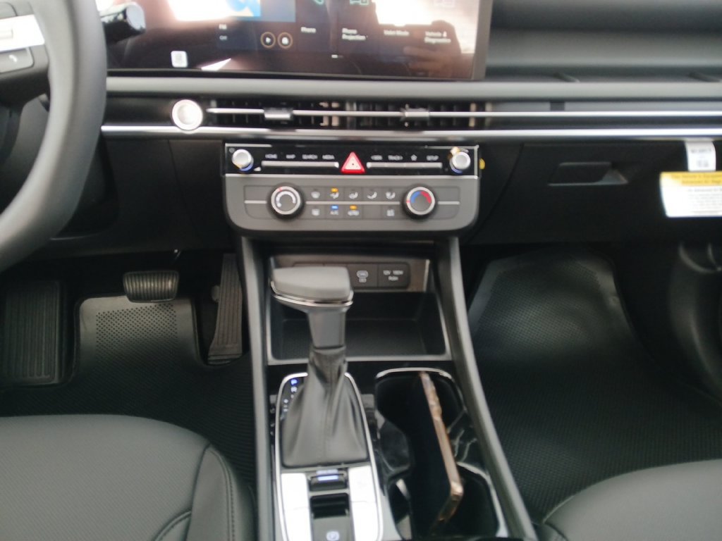 New 2027 Hyundai Santa Cruz SE FWD image 11