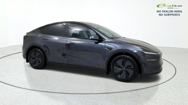 Used 2026 Tesla Model Y AWD image 10