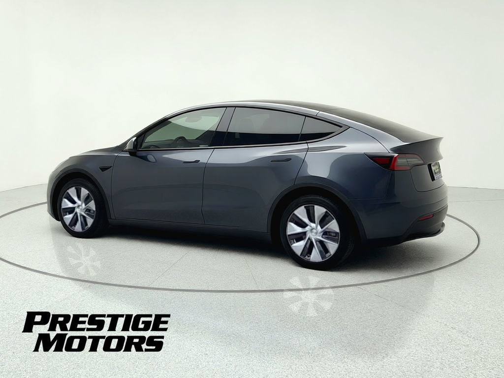 Used 2023 Tesla Model Y Long Range AWD/4WD image 5
