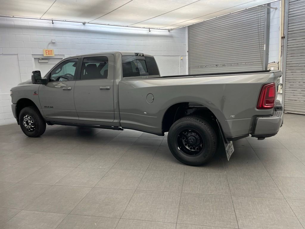 New 2026 RAM 3500 Laramie AWD/4WD image 8