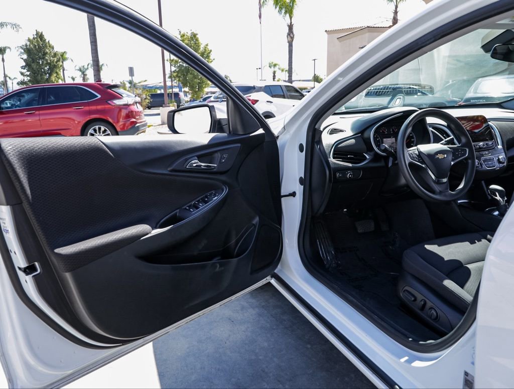 Used 2023 Chevrolet Malibu LT image 12