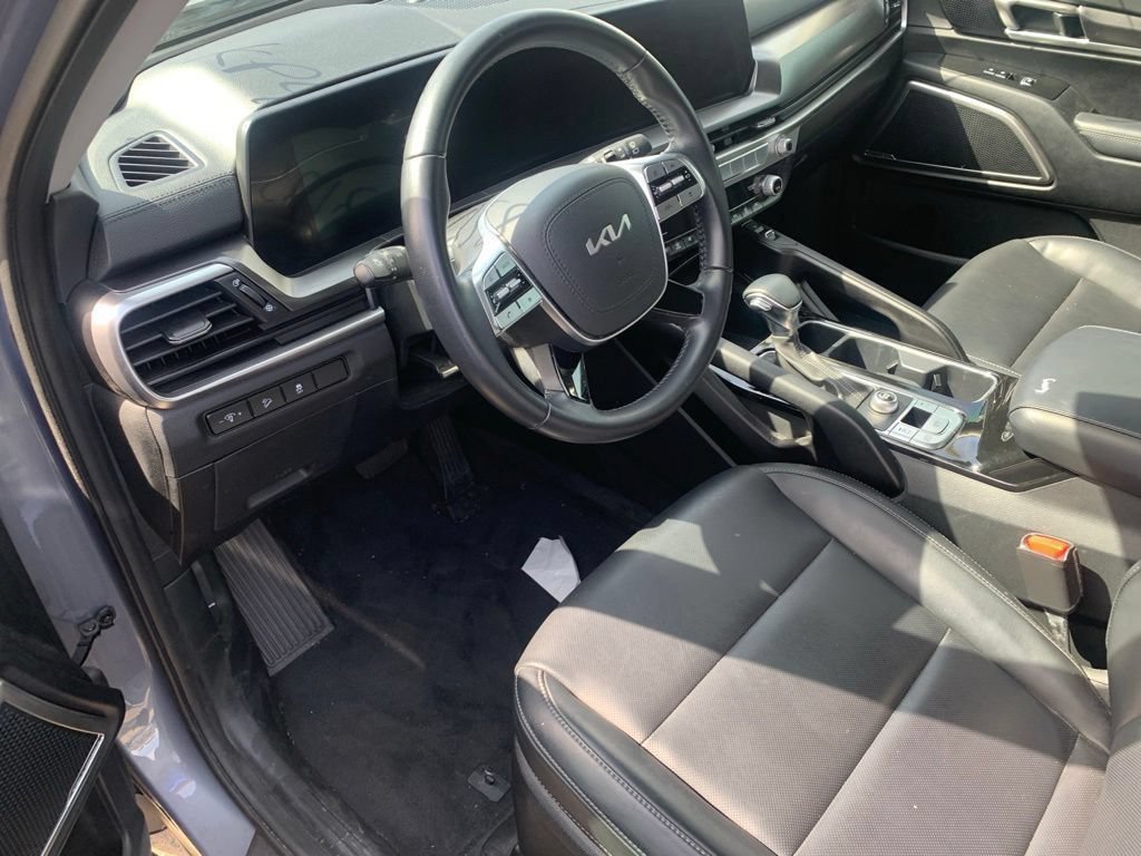 Used 2024 Kia Telluride S FWD image 9