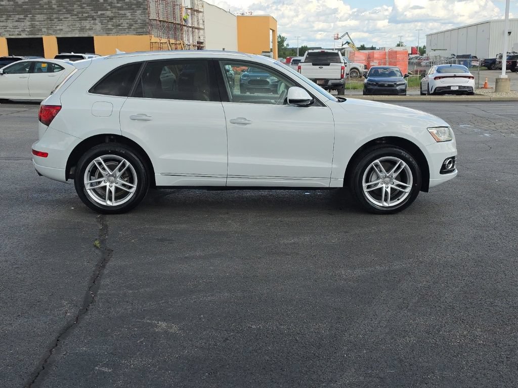 Used 2017 Audi Q5 2.0T Premium Plus w/ Technology Package AWD/4WD image 10