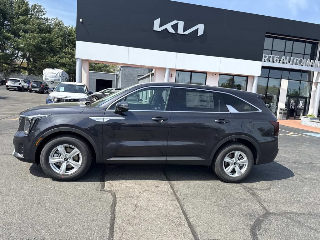 New 2026 Kia Sorento LX FWD image 2