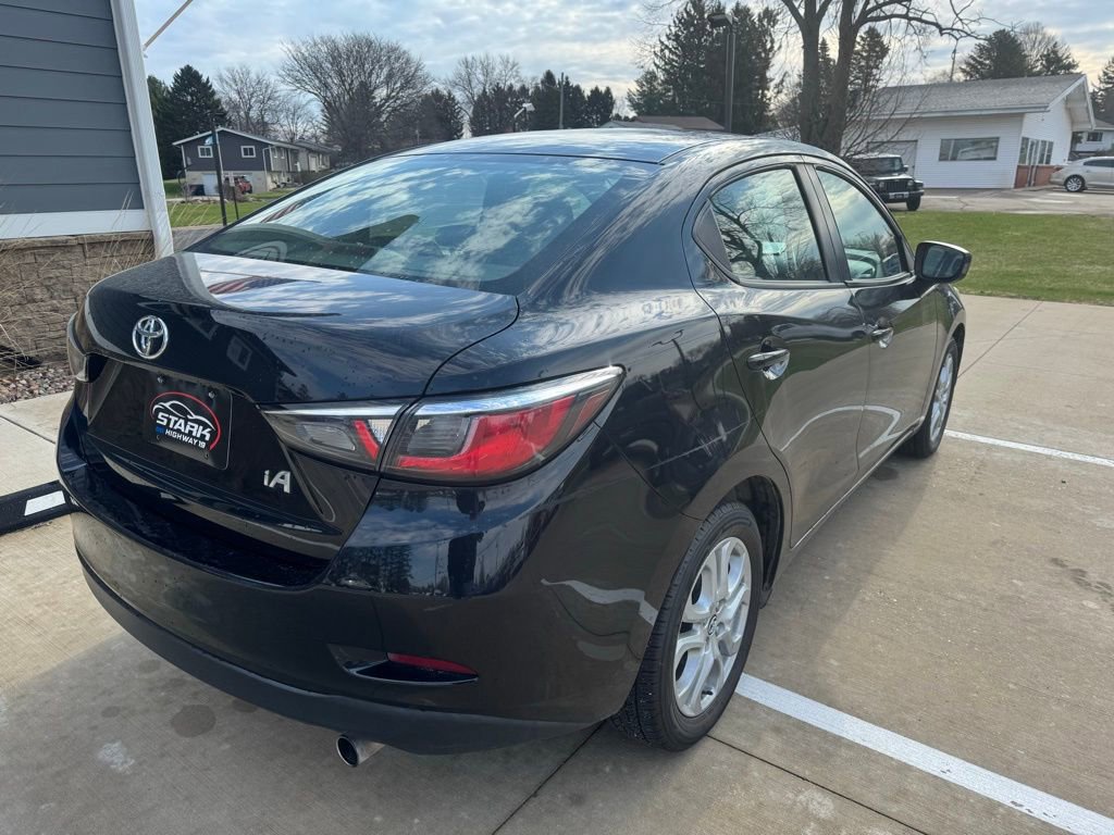 Used 2017 Toyota Yaris iA FWD image 7