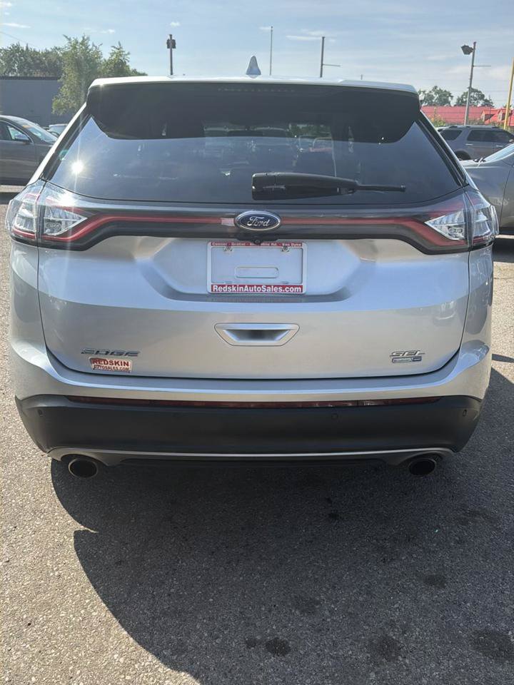 Used 2016 Ford Edge SEL w/ Equipment Group 201A AWD/4WD image 4