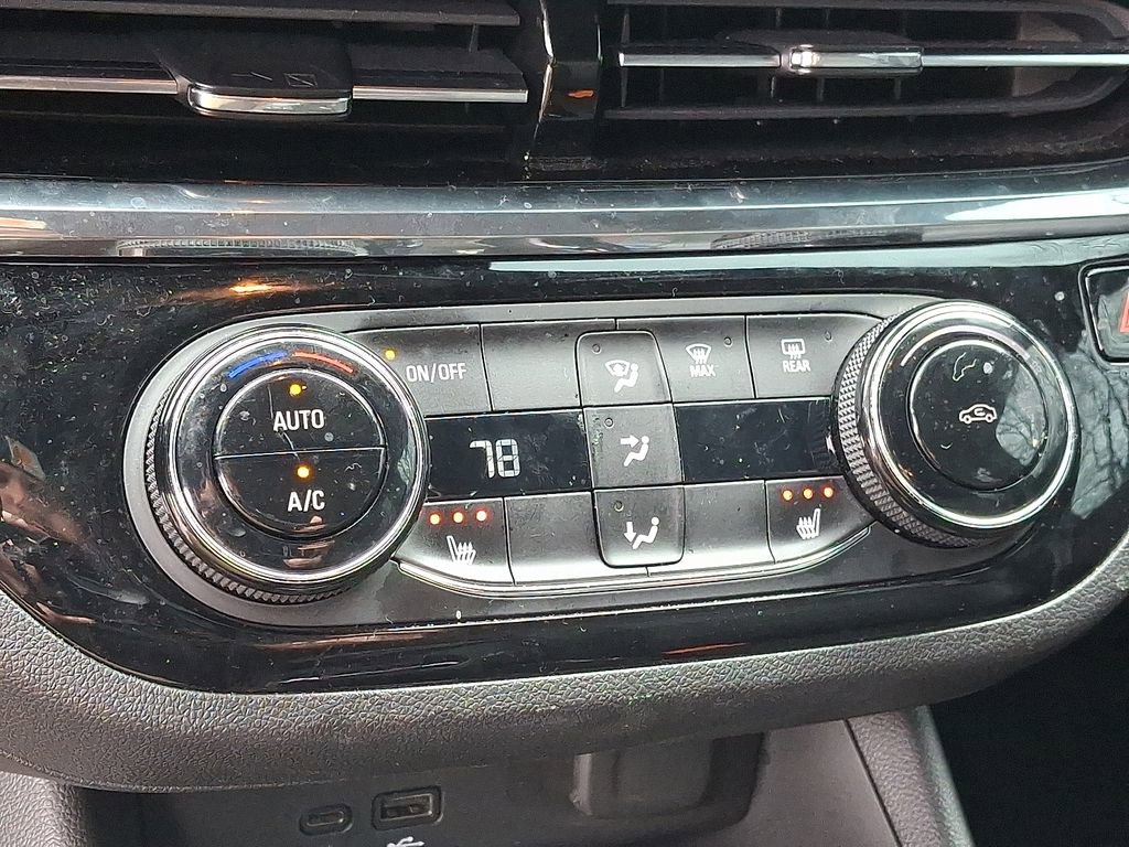 Used 2025 Buick Envista Sport Touring w/ Convenience I Package image 13