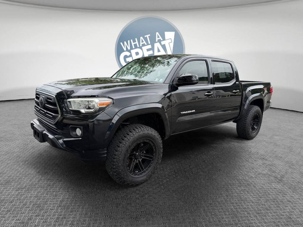 Used 2018 Toyota Tacoma SR5 RWD image 8