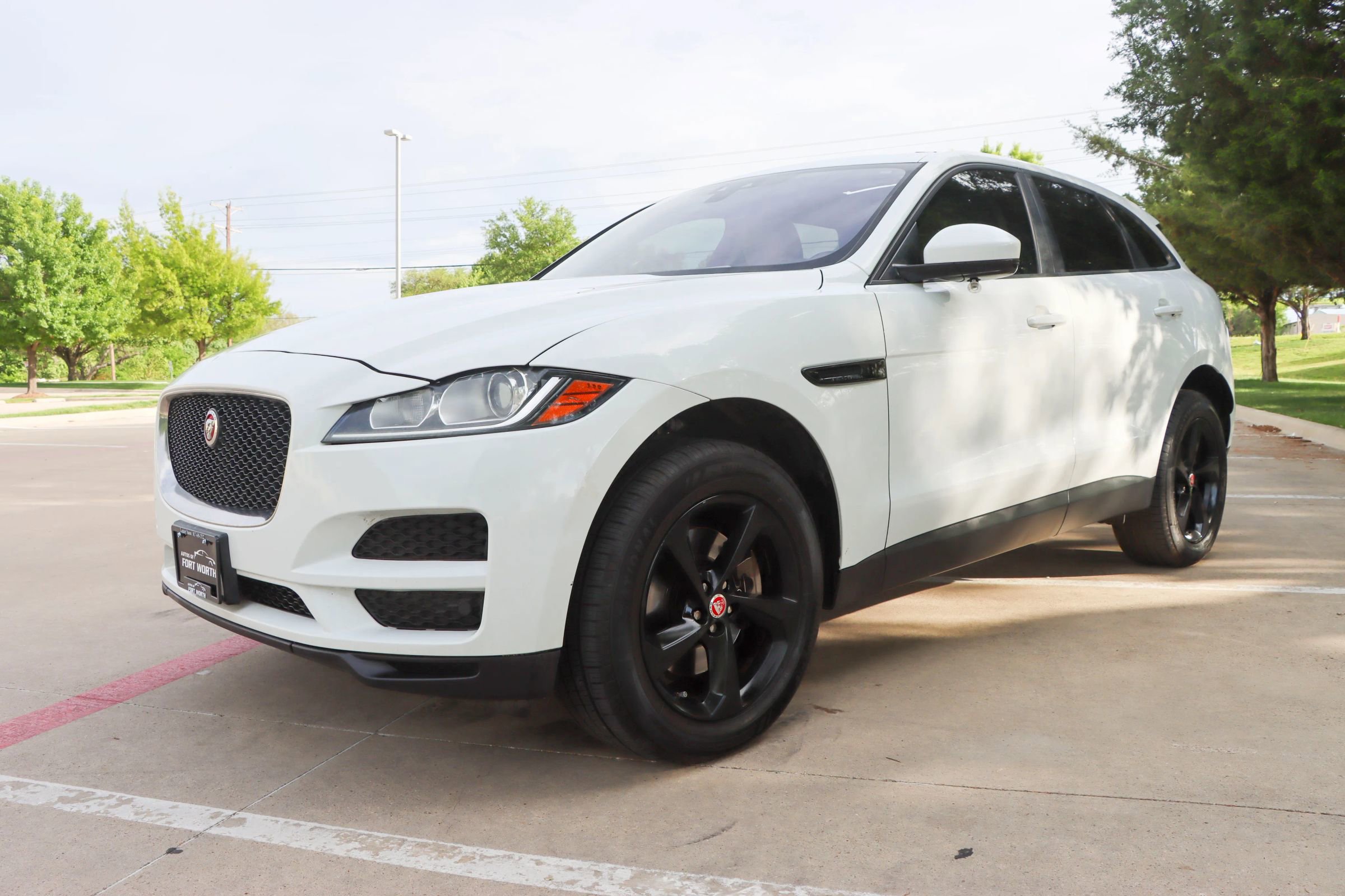 Used 2017 Jaguar F-PACE Premium AWD/4WD image 3