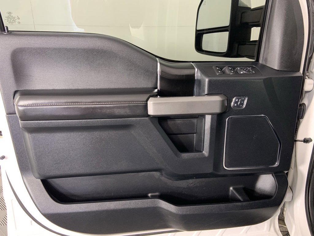 Used 2018 Ford F150 Platinum w/ Equipment Group 701A Luxury image 20