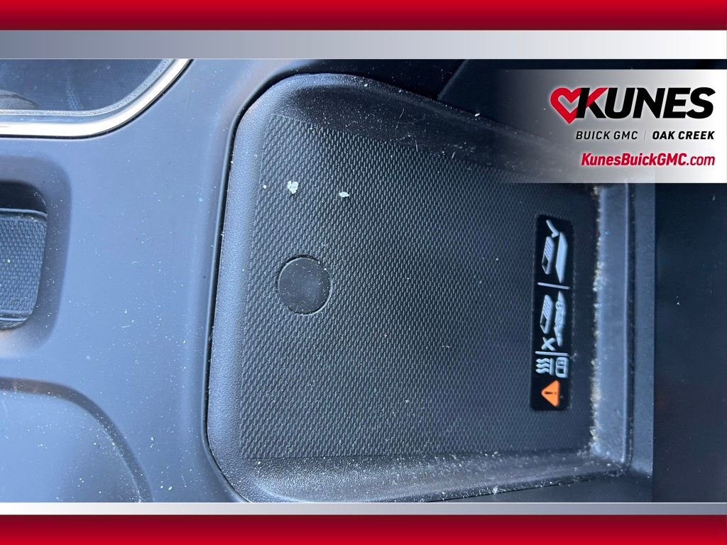 Used 2024 GMC Sierra 1500 AT4 w/ Technology Package image 21