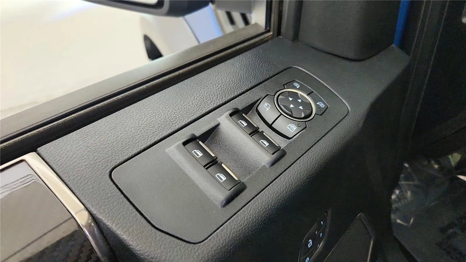 Used 2019 Ford F150 Raptor w/ Equipment Group 802A Luxury image 30